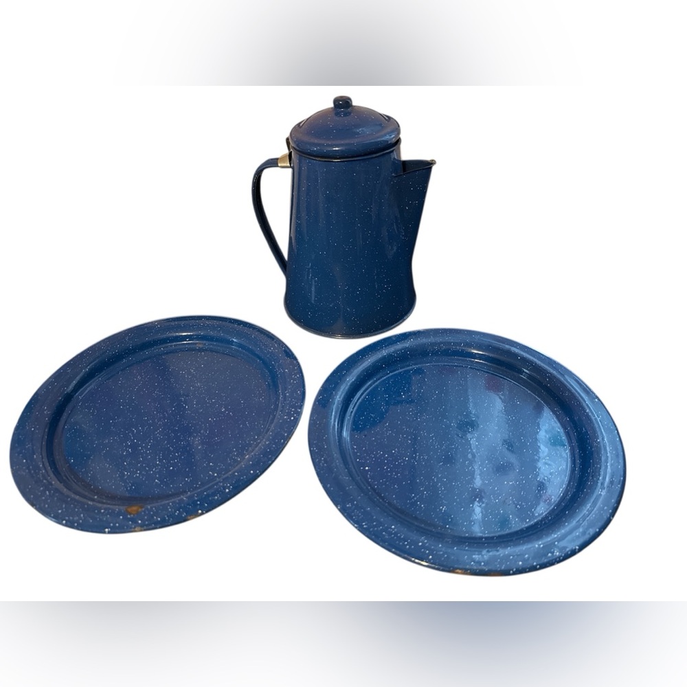 Vintage Blue Speckle Enamel Ware Coffee Pot With 2 10” Plates 3 piece set